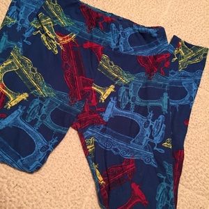 Lularoe sewing machine leggings, one size